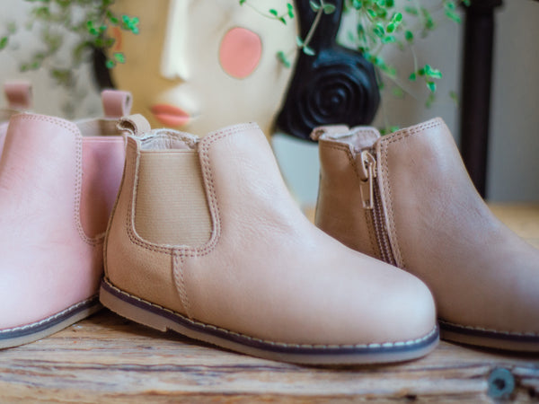 Baby hot sale dealer boots